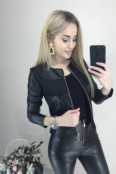 Легка шкіряна куртка "Nika"