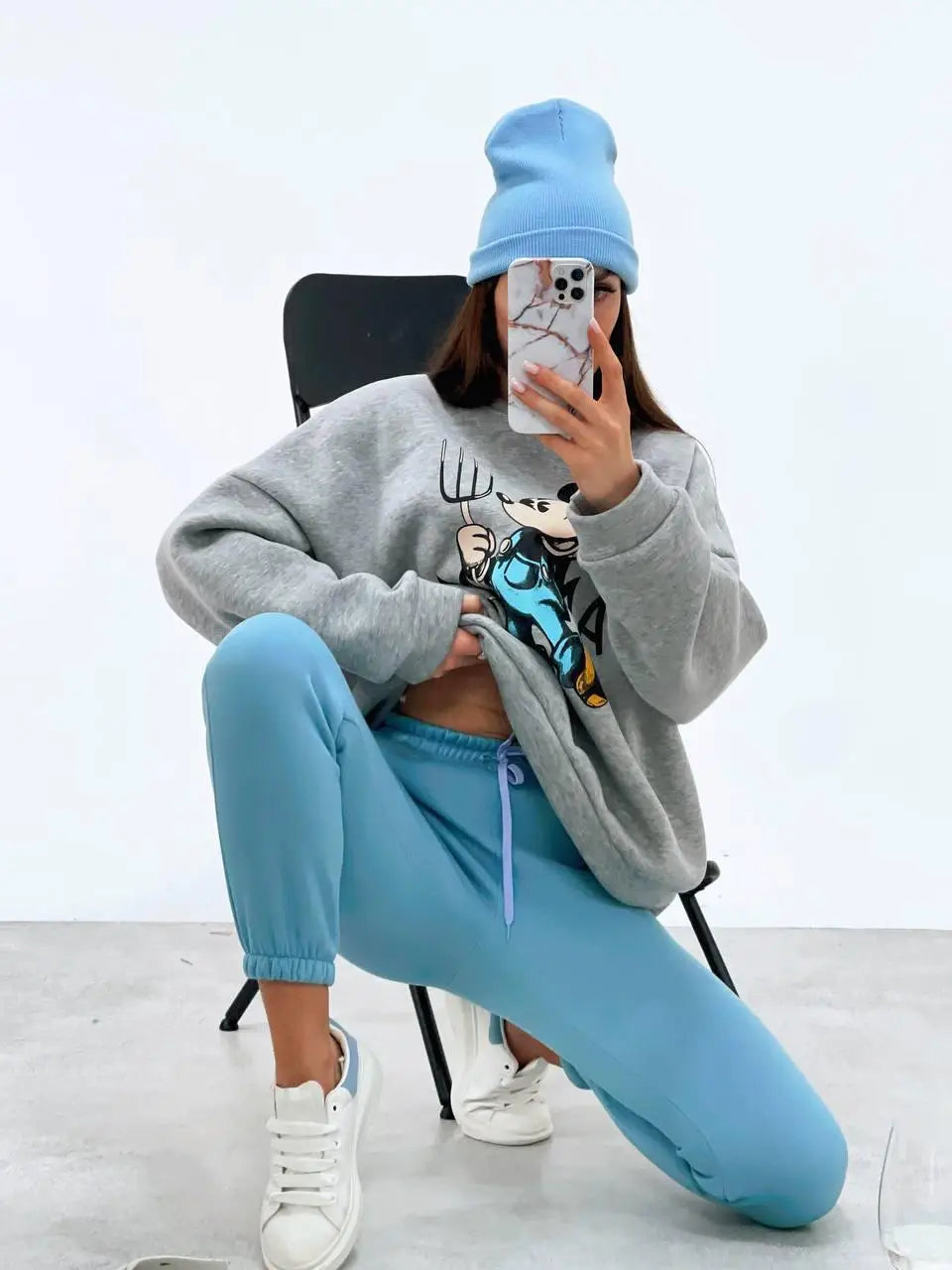 Двокольоровий спортивний костюм з шапкою "Minnie"