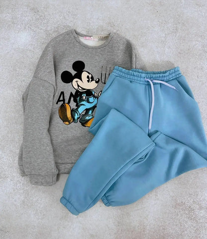 Двокольоровий спортивний костюм з шапкою "Minnie"