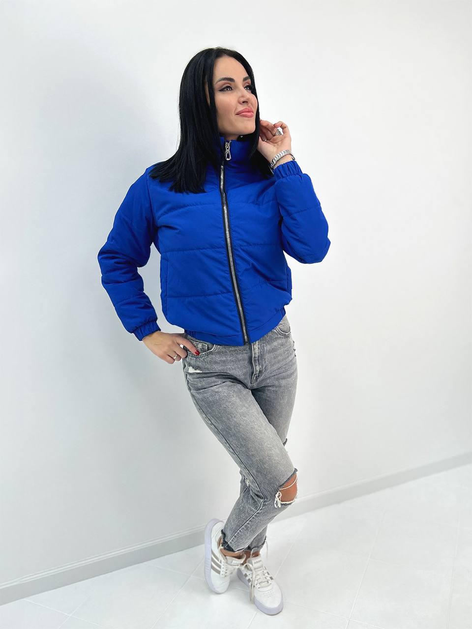 Демісезонна куртка з нашивкою "Ivi"