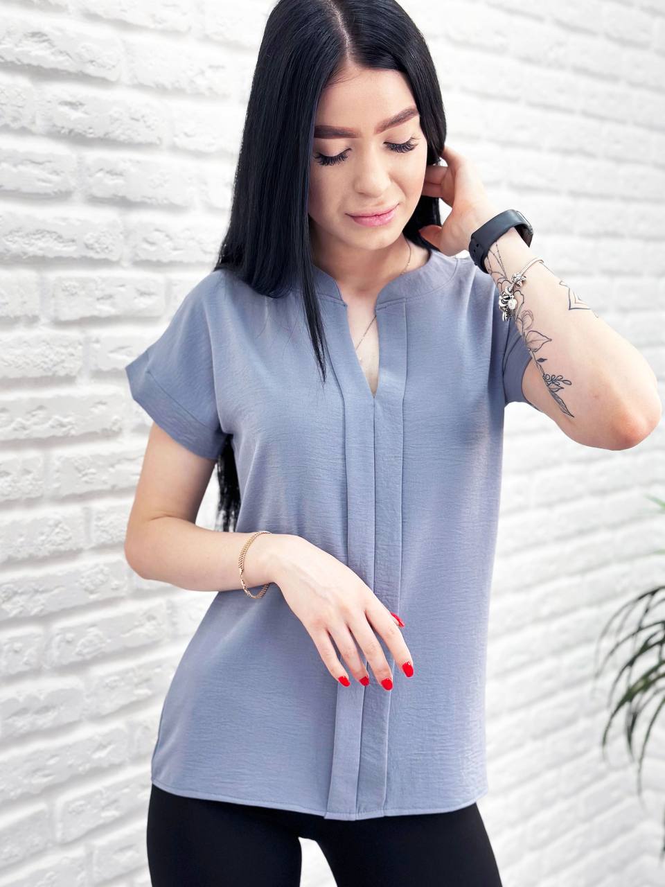 Однотонна  блуза "Nice"