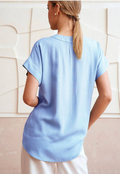 Однотонна  блуза "Nice"