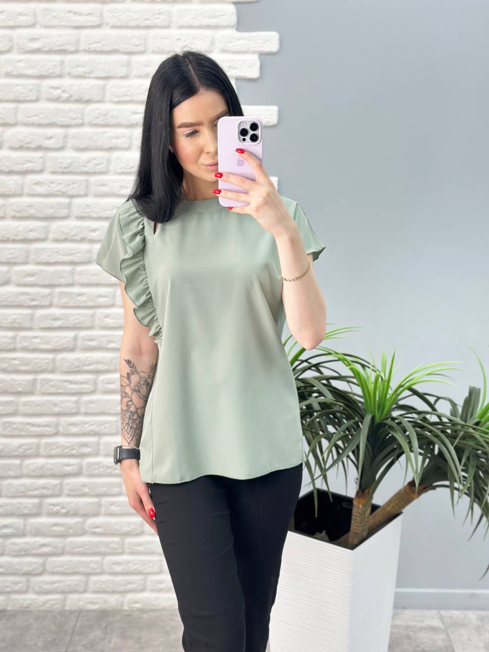 Блузка з оборкою "Naomi"