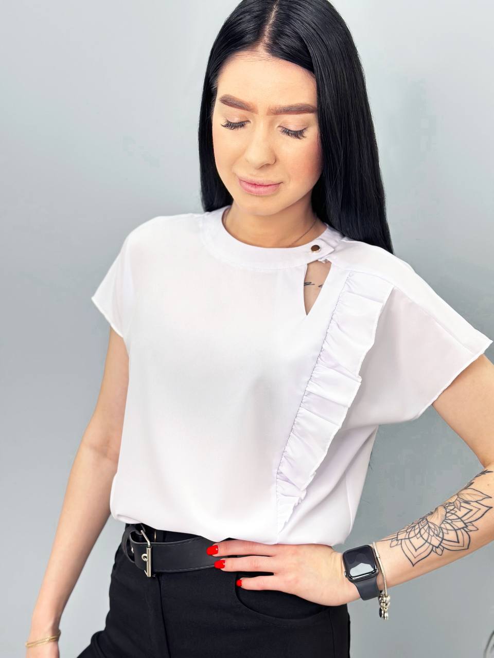 Блузка з оборкою "Naomi"