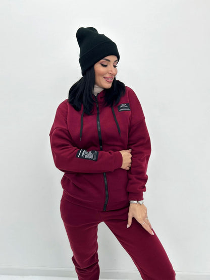 Спортивний костюм з нашивками "Walker"