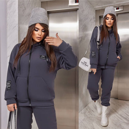 Спортивний костюм з нашивками "Walker"