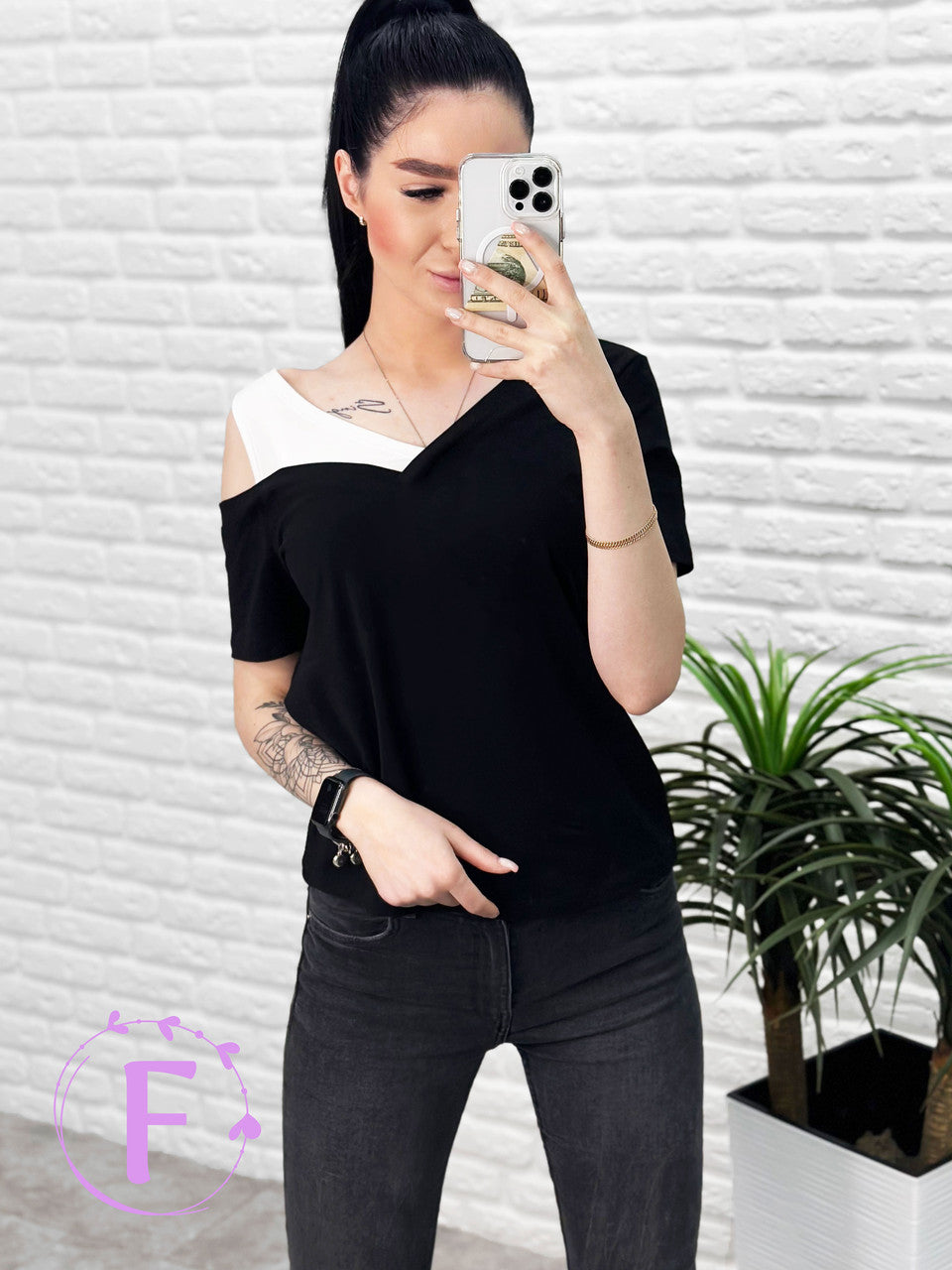 Трикотажна футболка "Black&White"