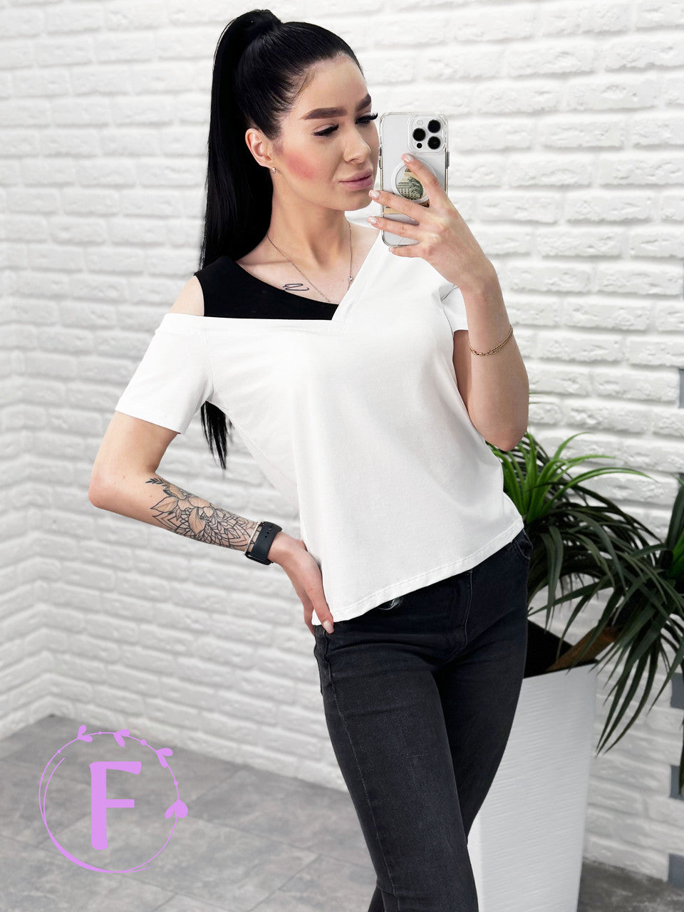 Трикотажна футболка "Black&White"