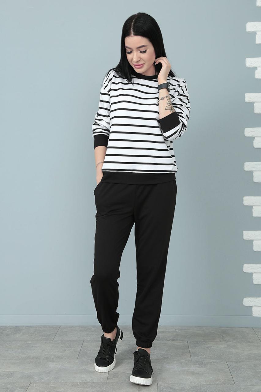 Демісезонний костюм в смужку "Delight"