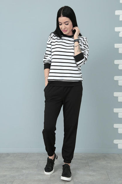 Демісезонний костюм в смужку "Delight"