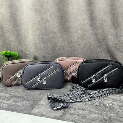 Маленька жіноча сумочка з блискавками "Look"