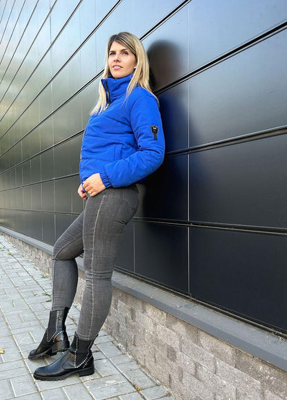 Демісезонна куртка з нашивкою "Ivi"