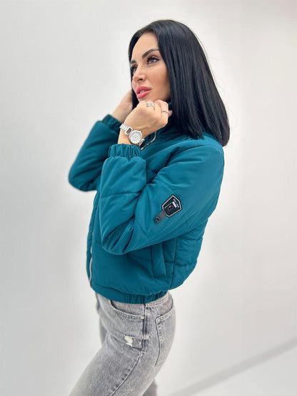 Демісезонна куртка з нашивкою "Ivi"