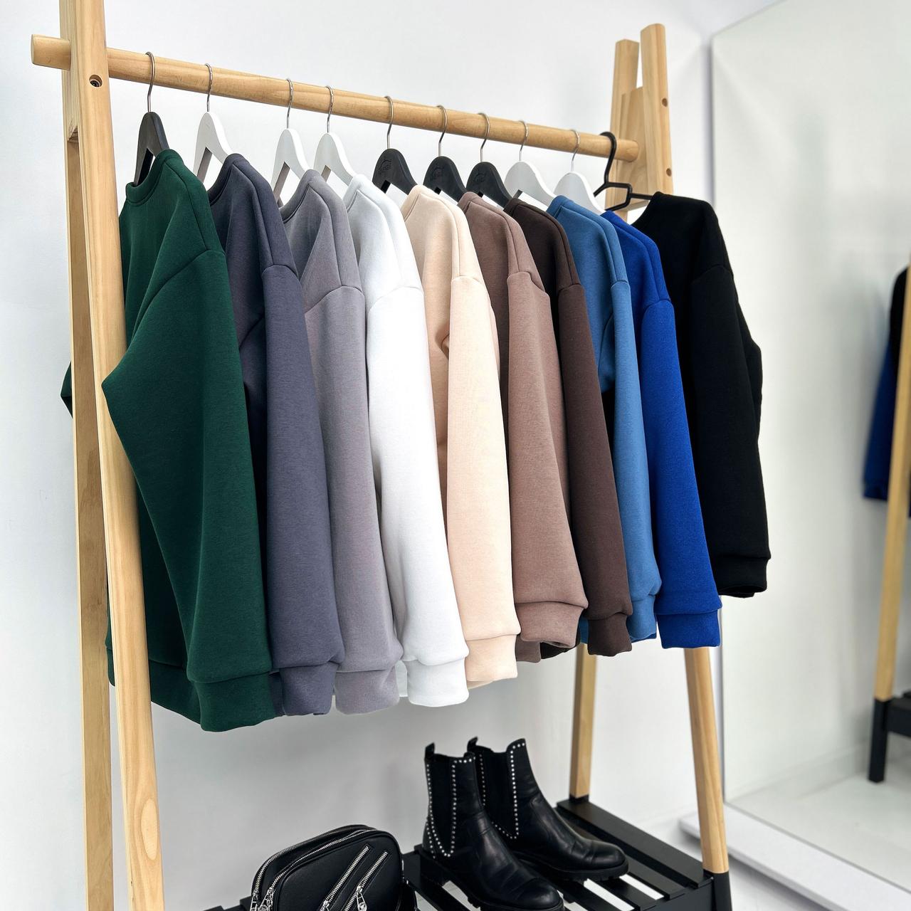 Базовий світшот "Be kind"